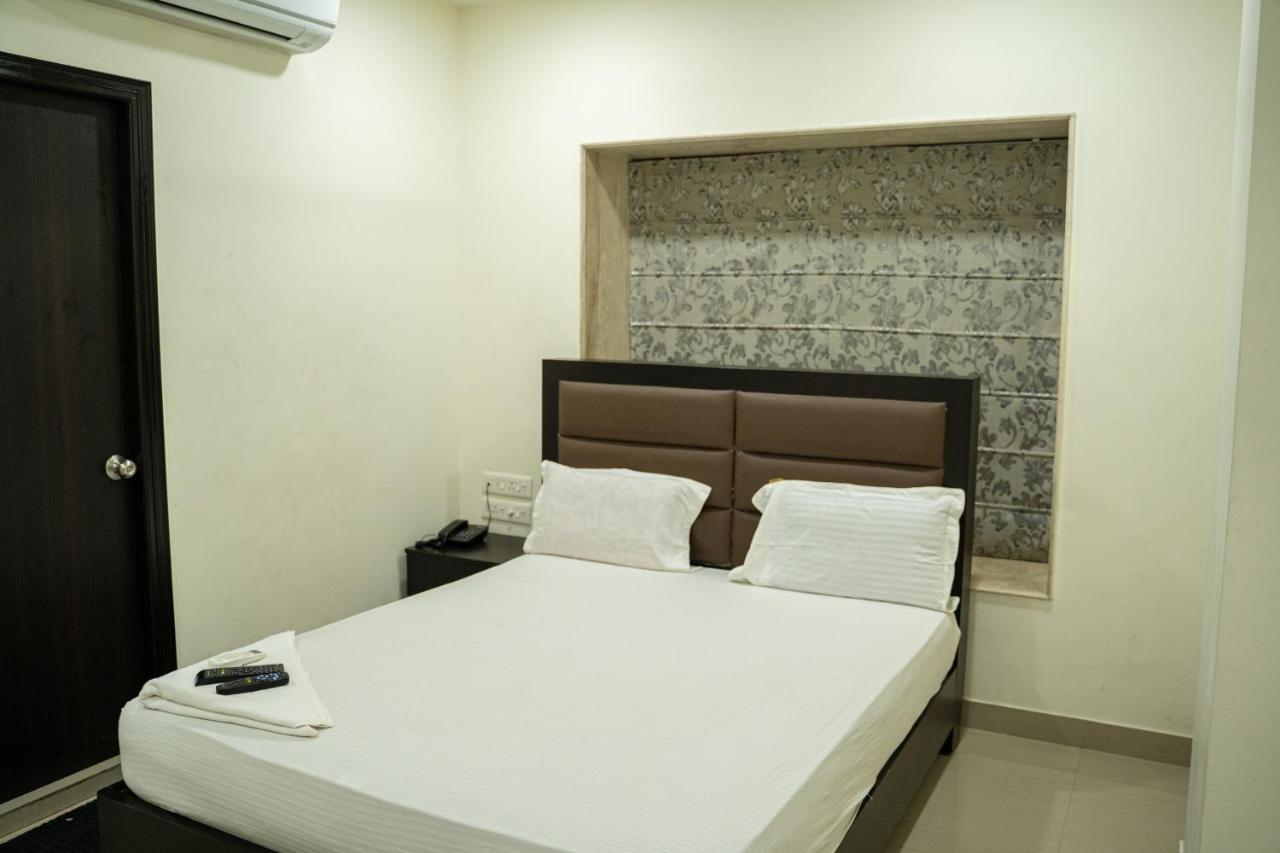 Nk7 Guest House Kolkata Ngoại thất bức ảnh