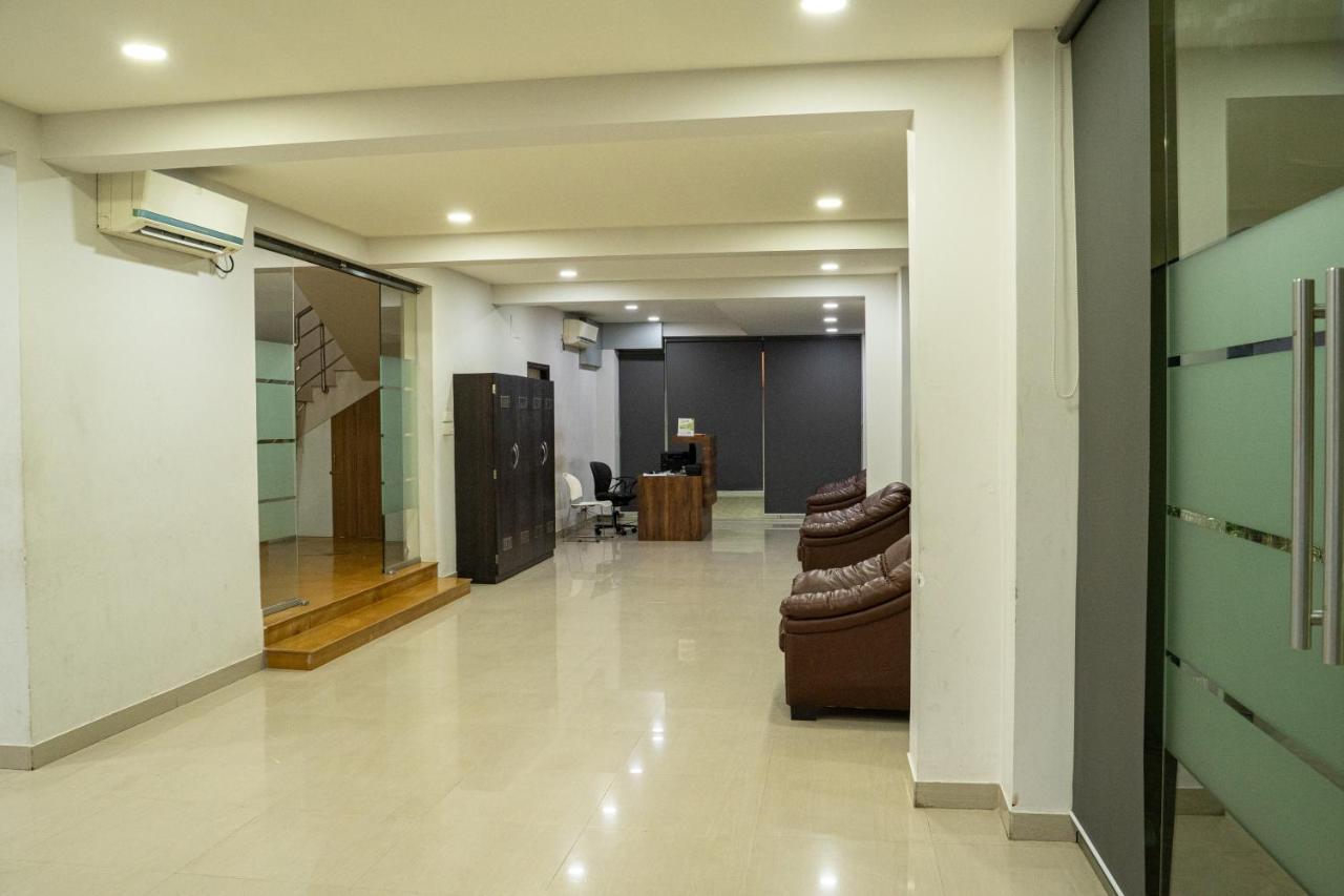 Nk7 Guest House Kolkata Ngoại thất bức ảnh